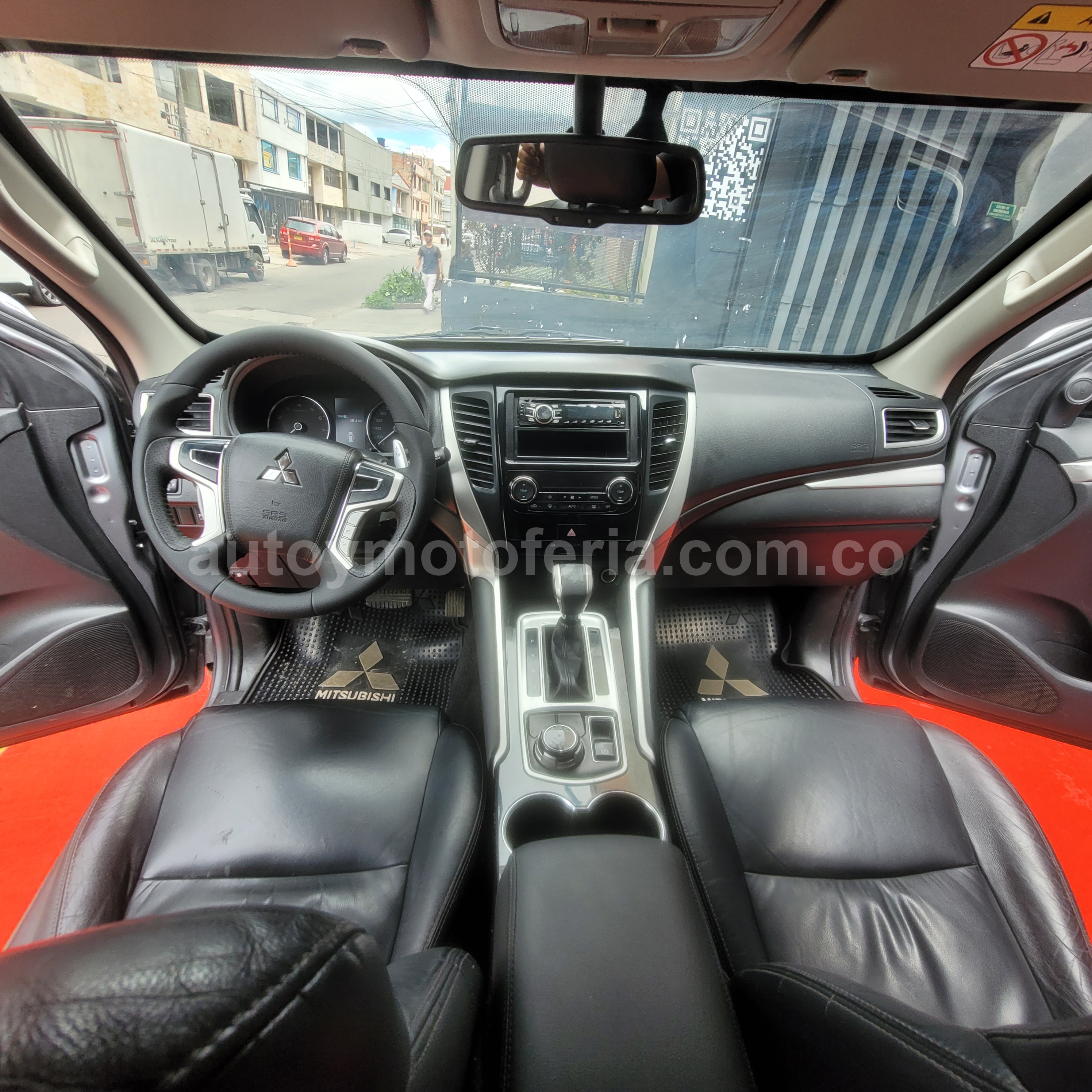 MITSUBISHI MONTERO SPORT 3,0 4WD 2019 en Bogotá D.C. — foto 6