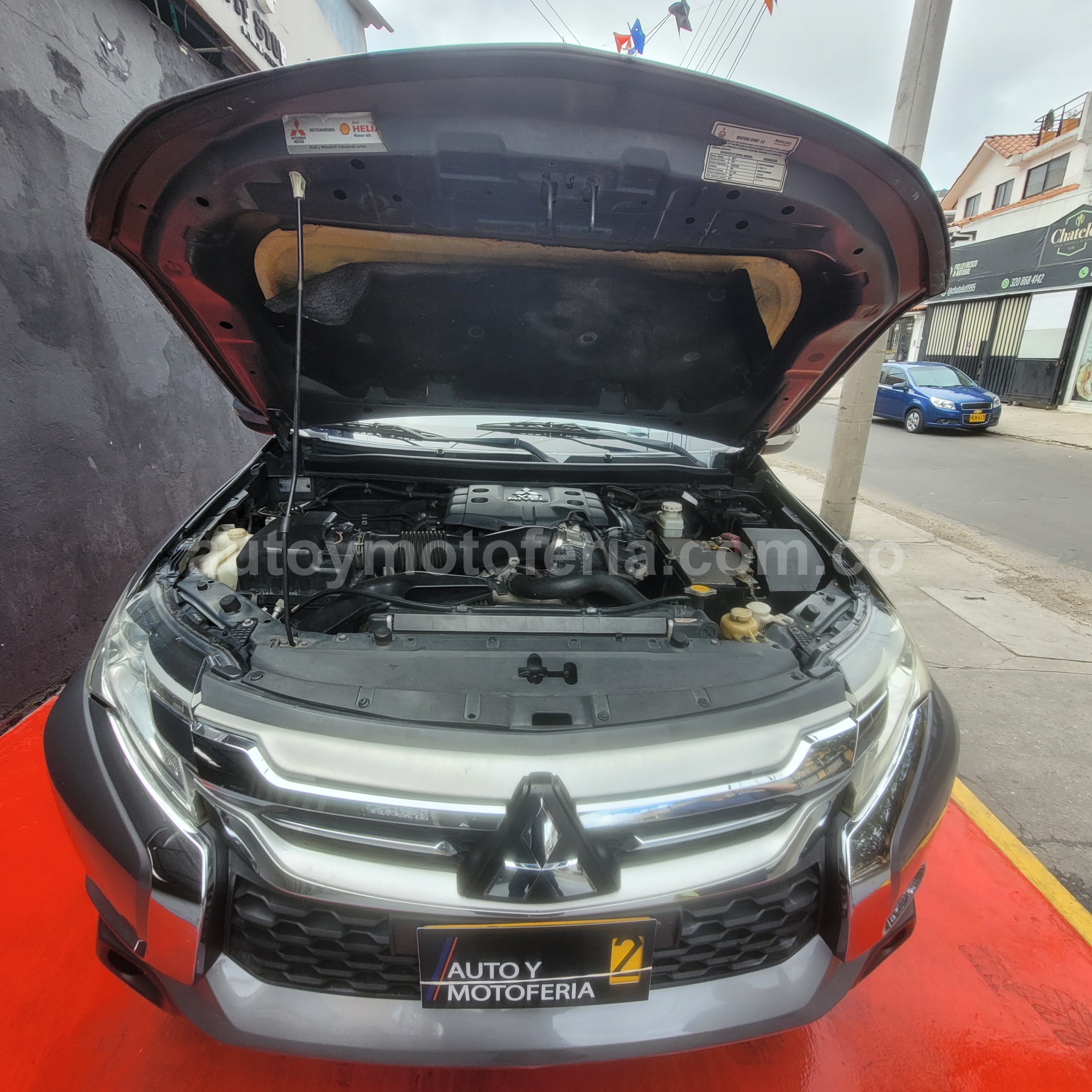 MITSUBISHI MONTERO SPORT 3,0 4WD 2019 en Bogotá D.C. — foto 9
