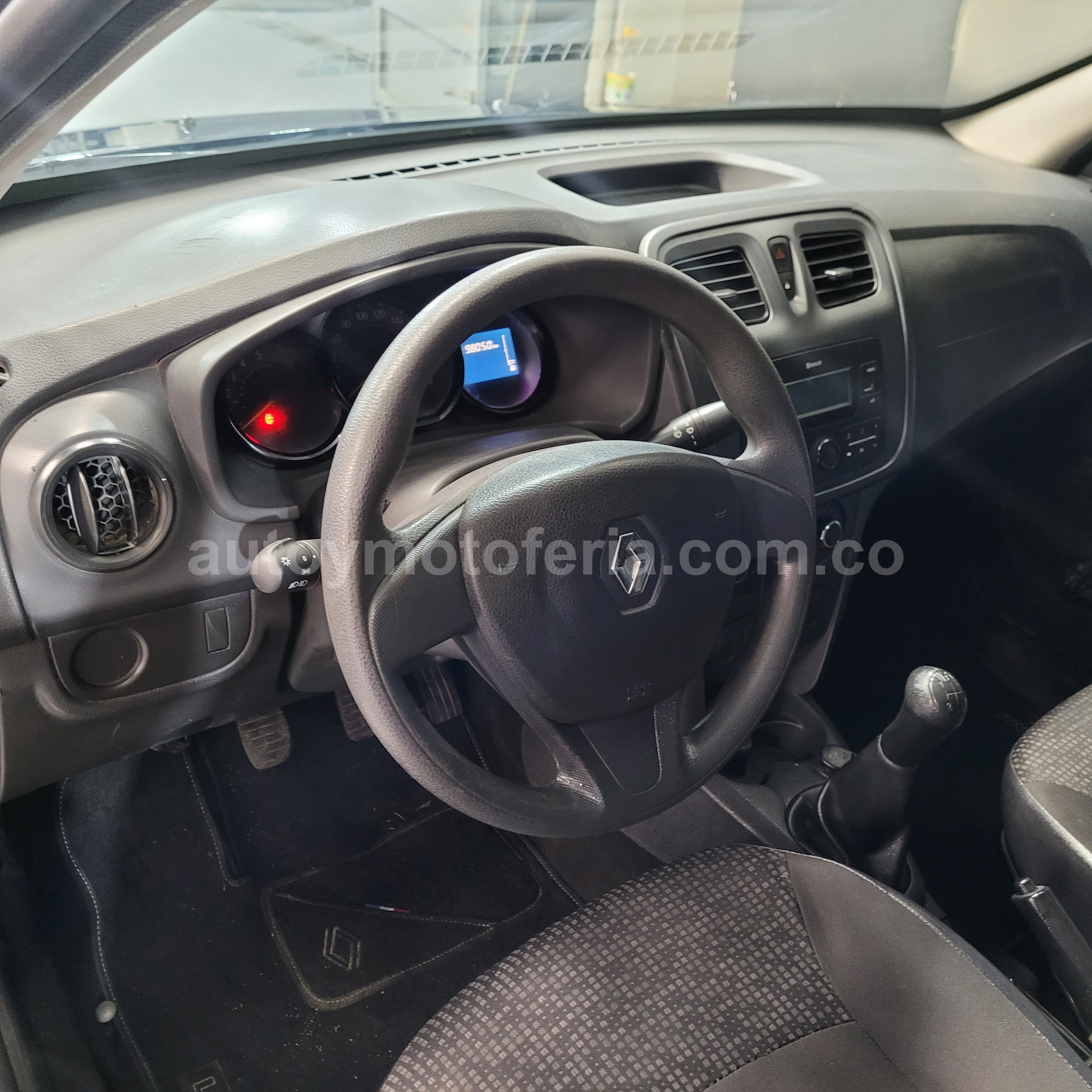 RENAULT LOGAN 2019 en Bogotá D.C. — foto 5