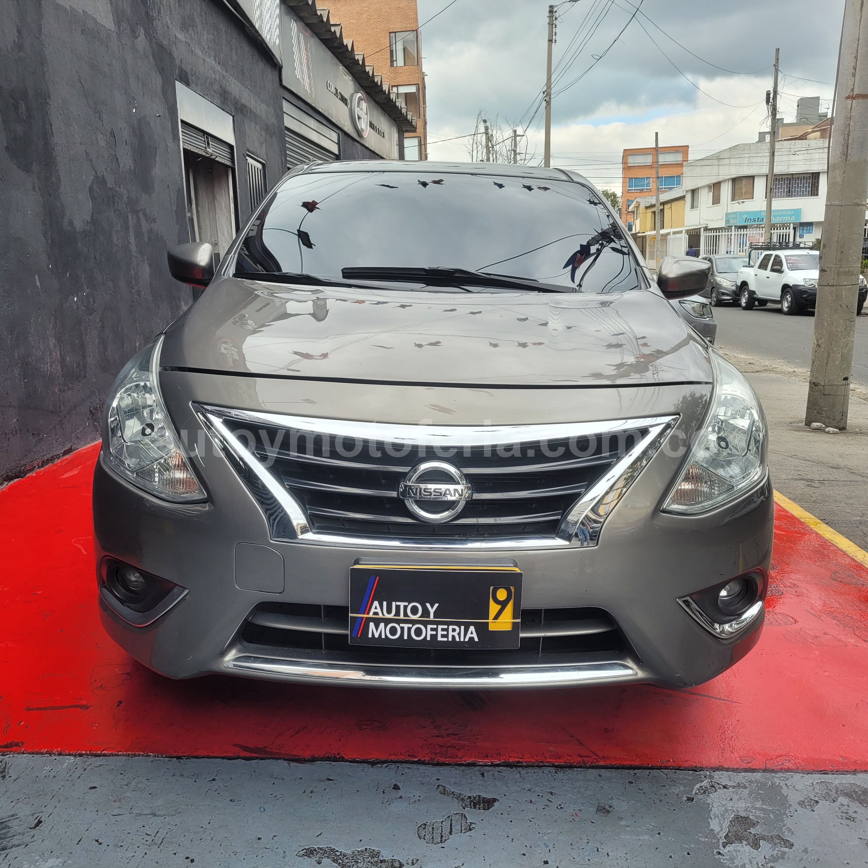 NISSAN VERSA 2015 en Bogotá D.C. — foto 2