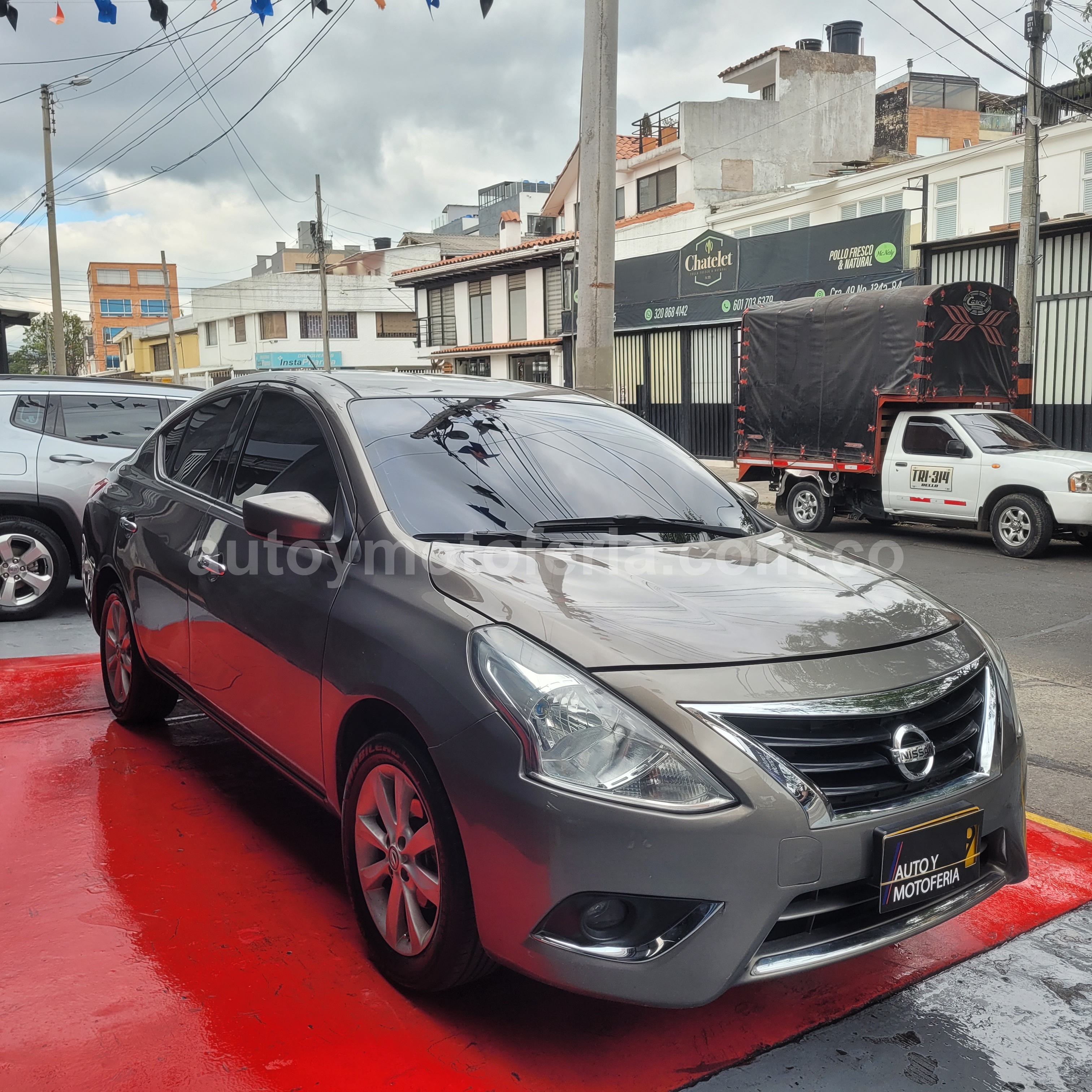 NISSAN VERSA 2015 en Bogotá D.C. — foto 3