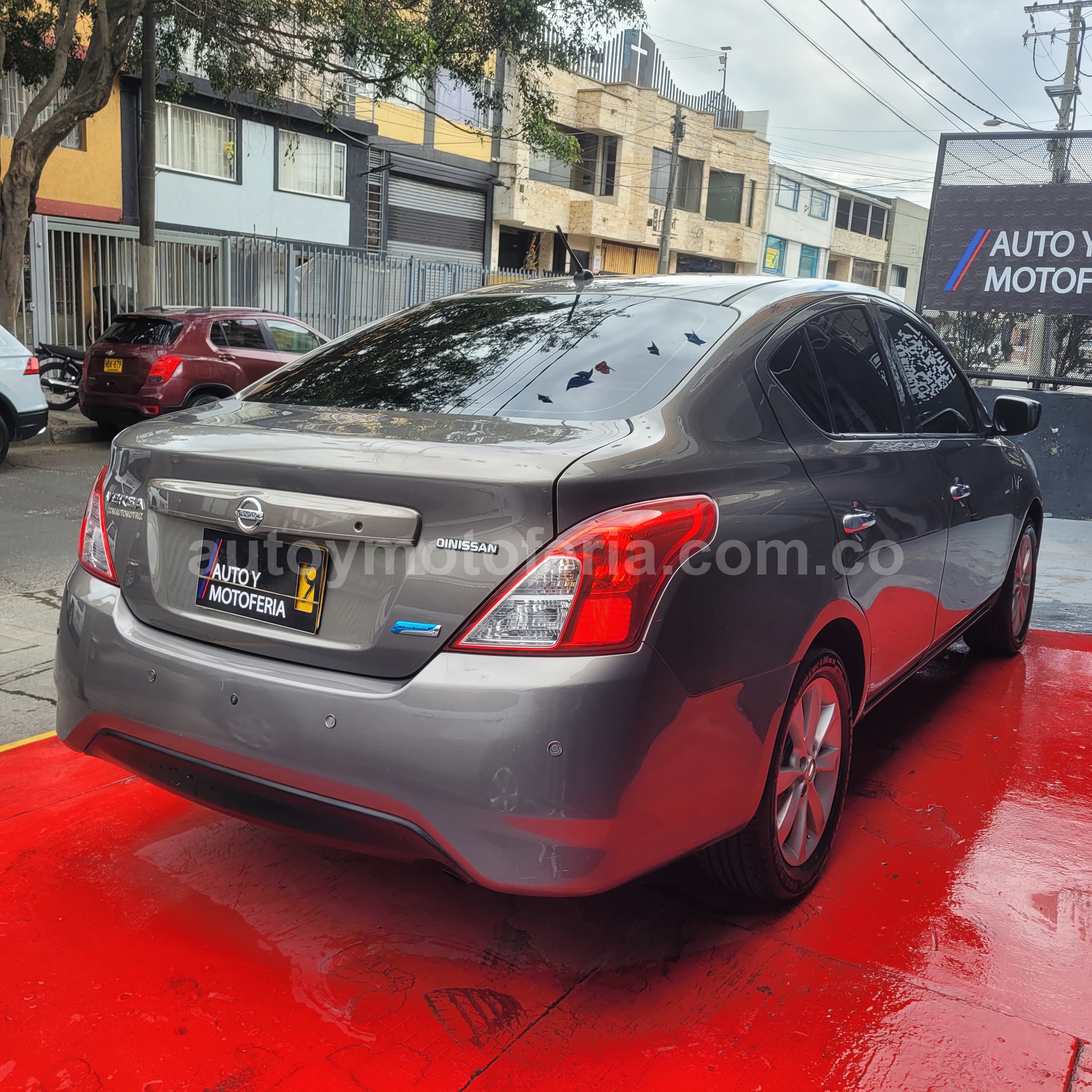 NISSAN VERSA 2015 en Bogotá D.C. — foto 4