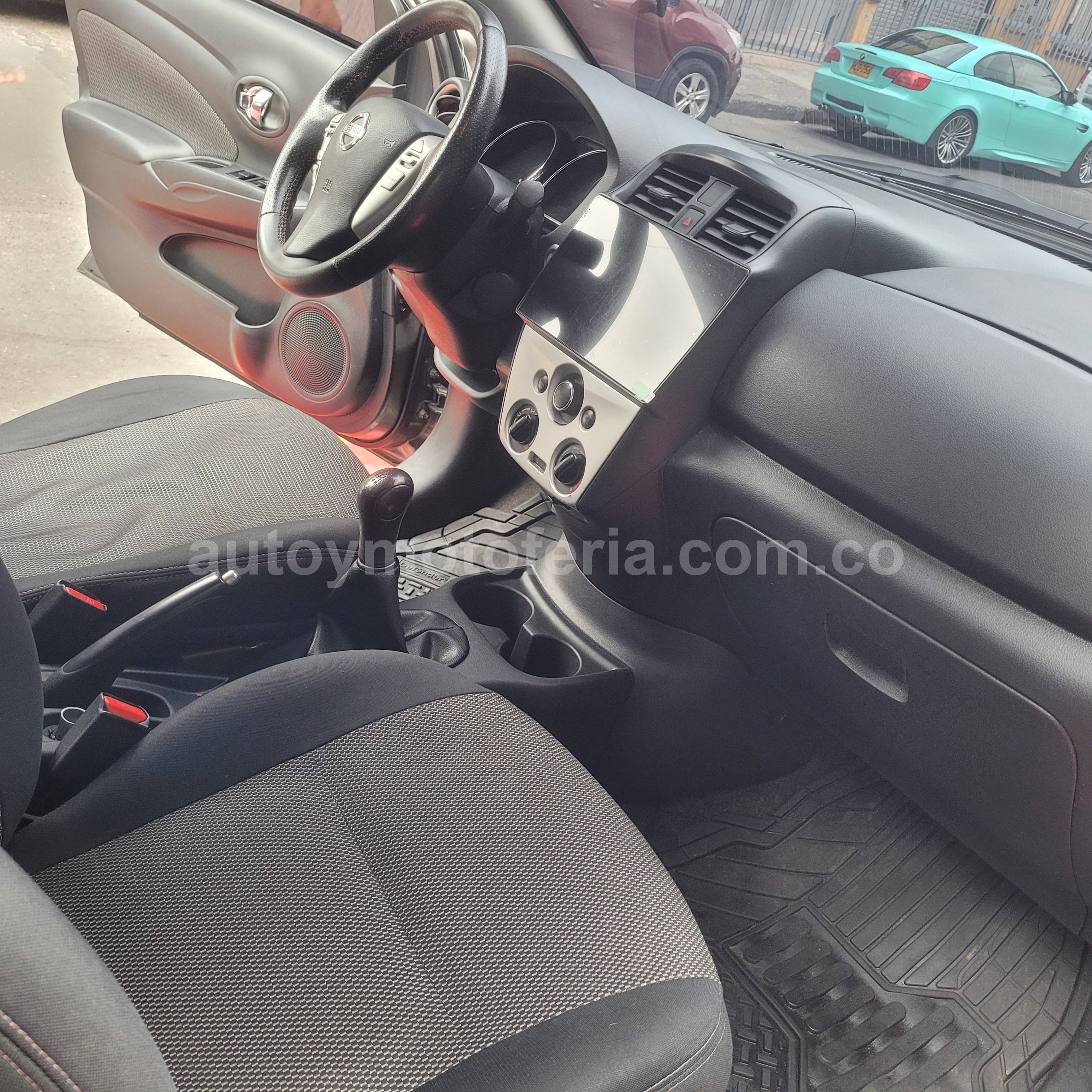 NISSAN VERSA 2015 en Bogotá D.C. — foto 9