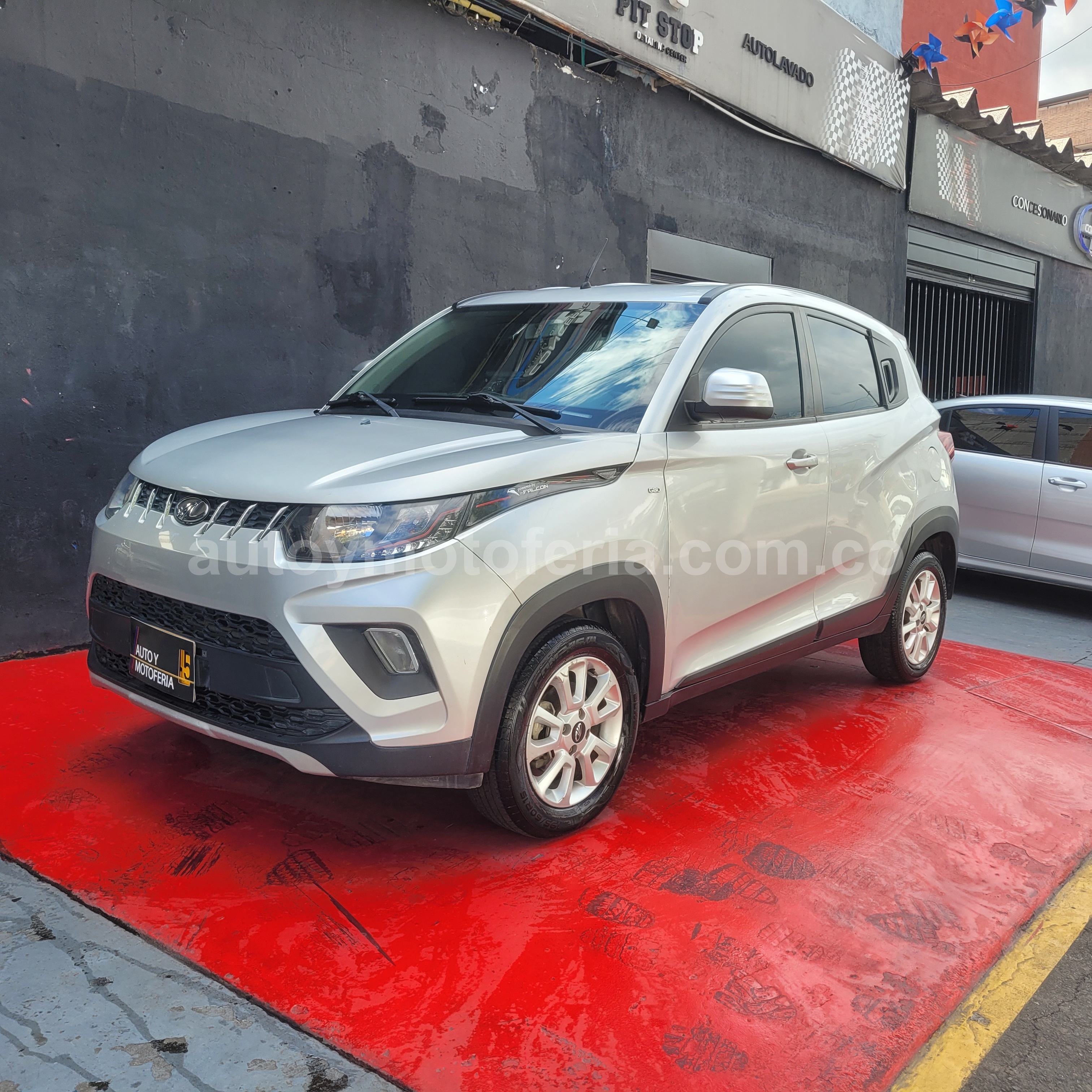 MAHINDRA KUV 100 2019 en Bogotá D.C.