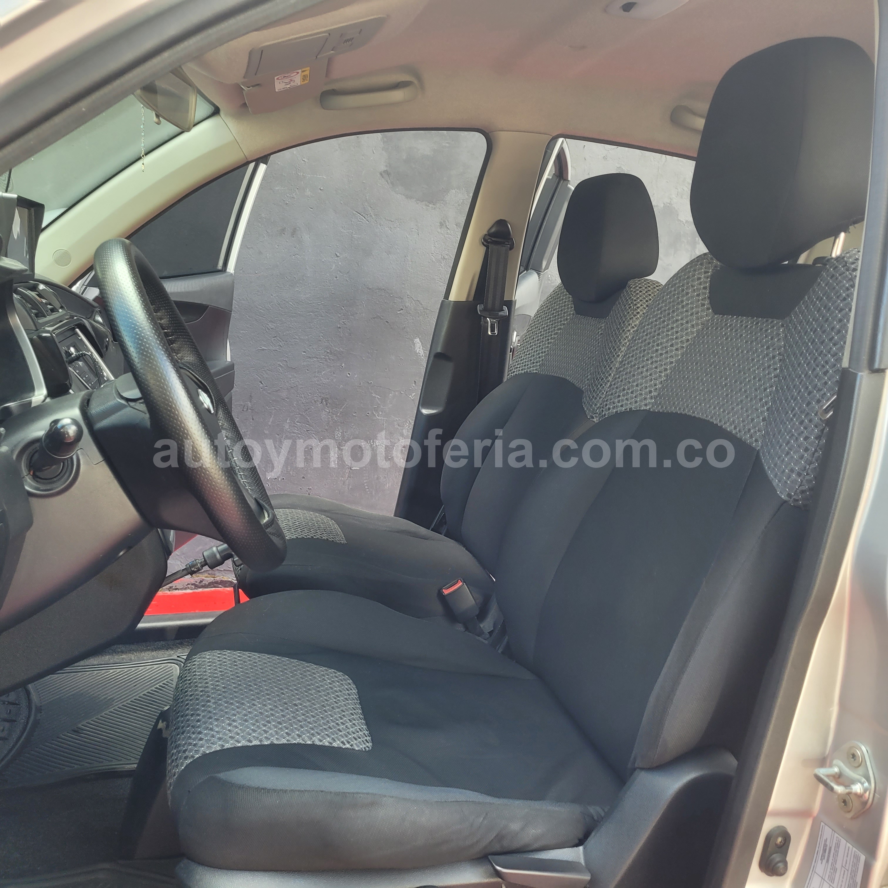 MAHINDRA KUV 100 2019 en Bogotá D.C. — foto 8
