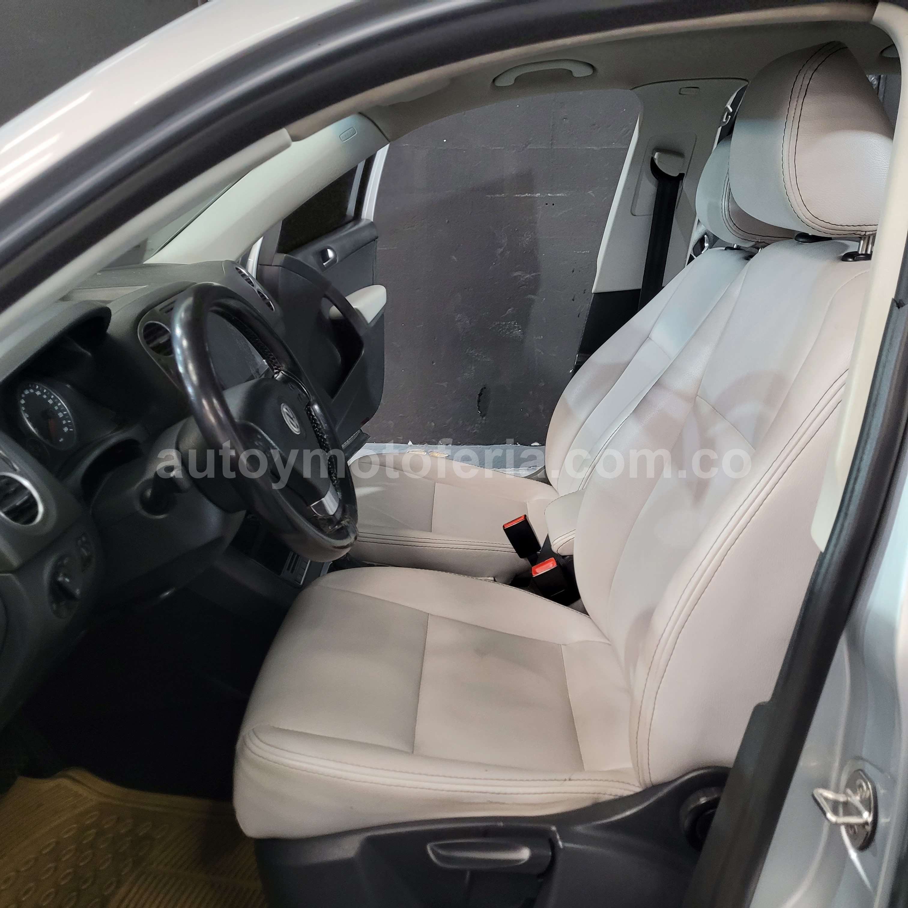 VOLKSWAGEN TIGUAN 2009 en Bogotá D.C. — foto 2