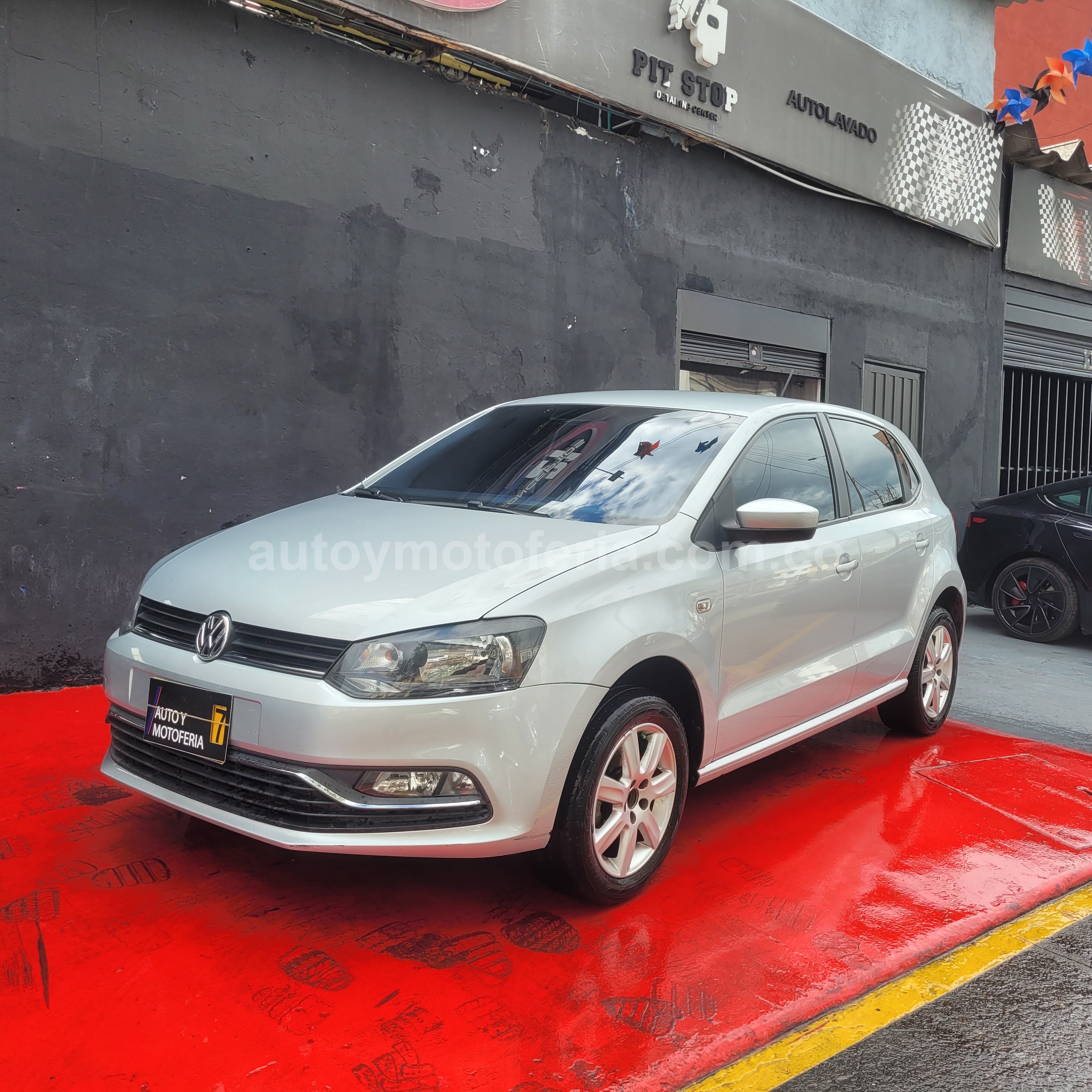 VOLKSWAGEN POLO 2015 en Bogotá D.C. — foto 1