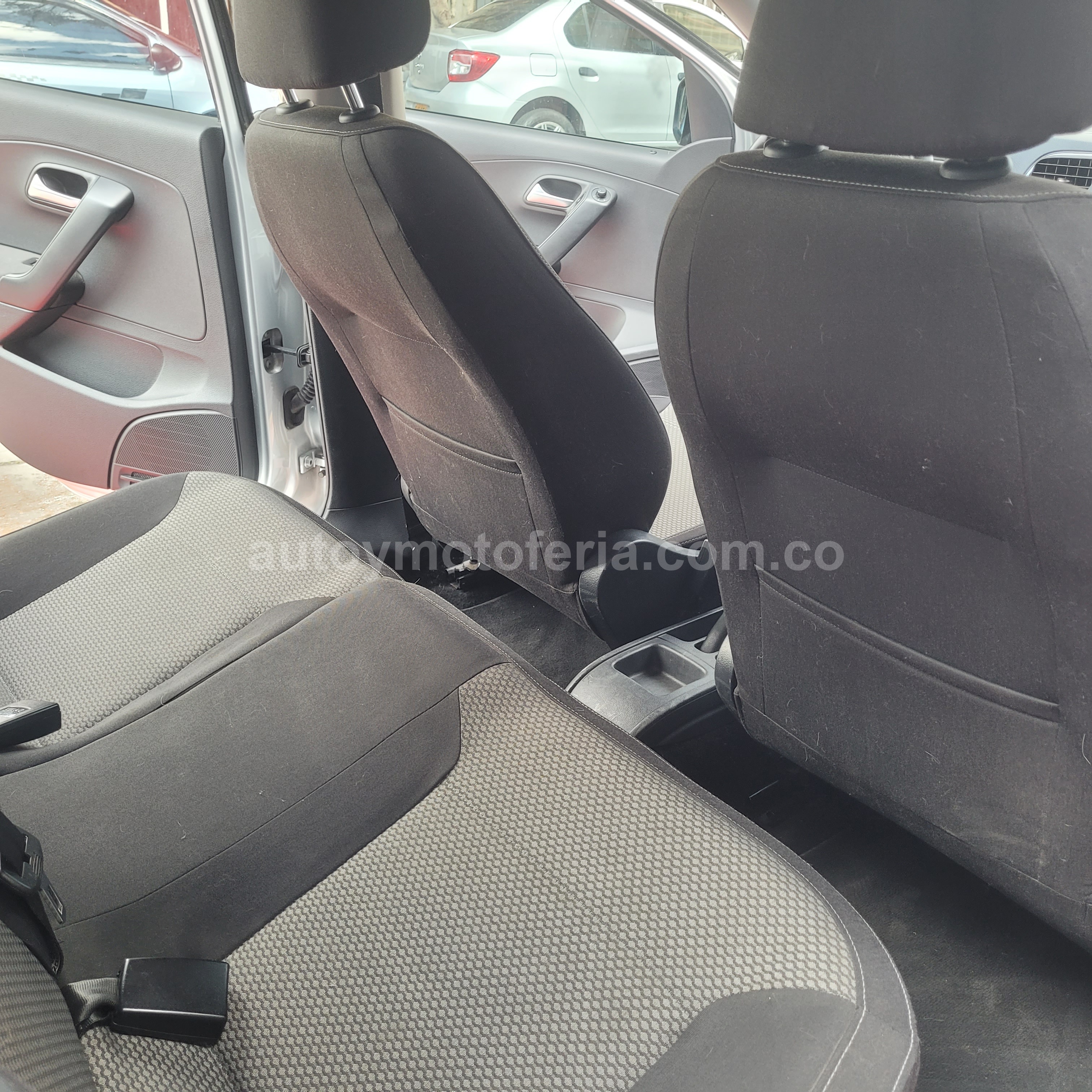 VOLKSWAGEN POLO 2015 en Bogotá D.C. — foto 8