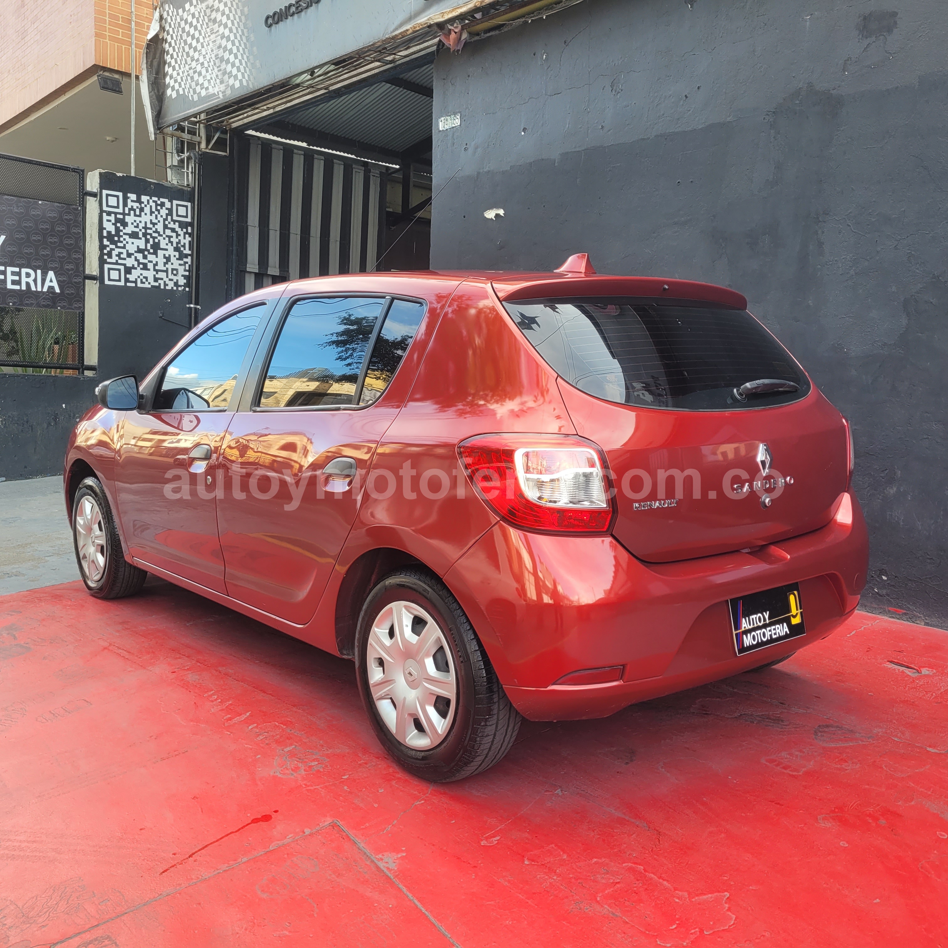 RENAULT SANDERO EXPRESSION 2017 en Bogotá D.C. — foto 3