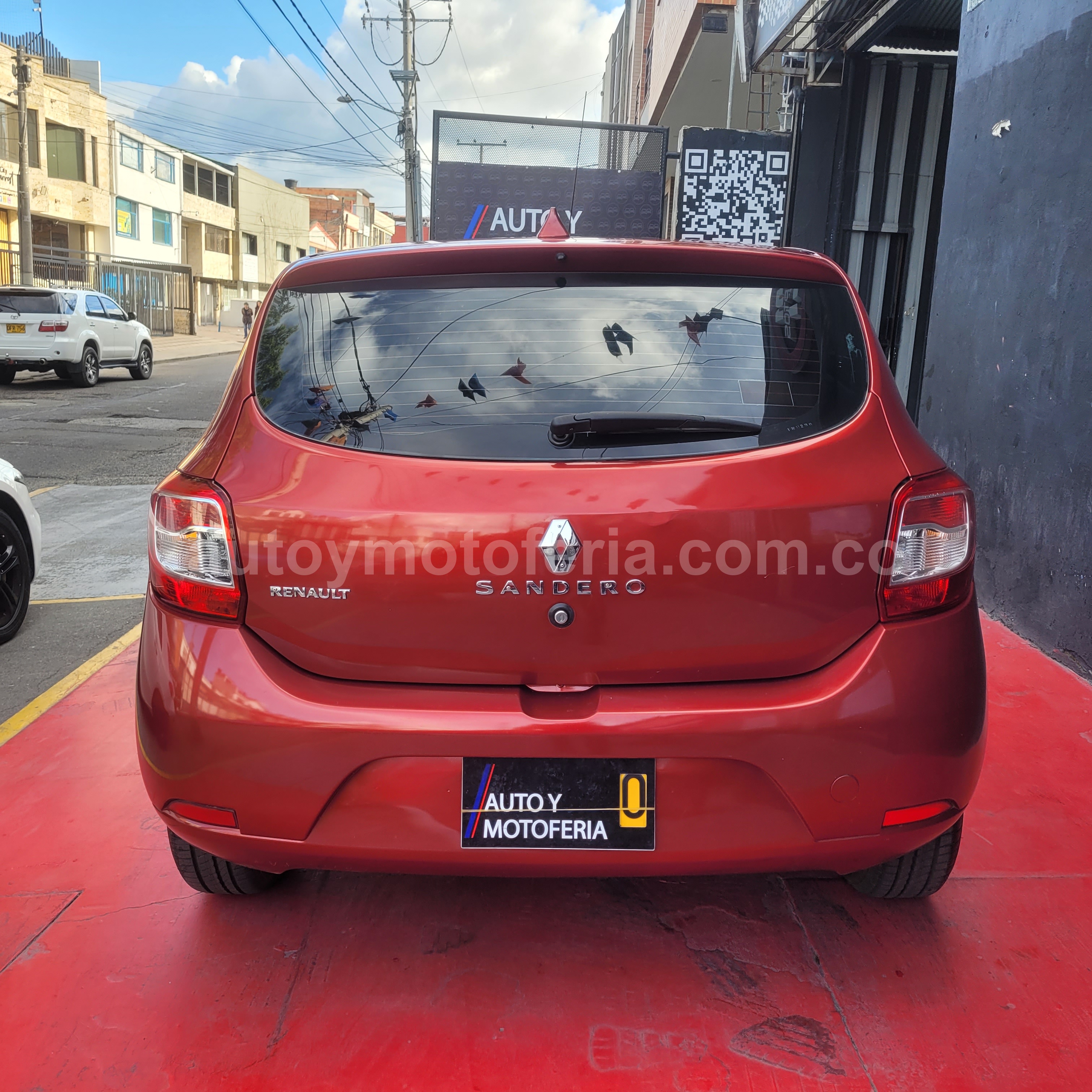 RENAULT SANDERO EXPRESSION 2017 en Bogotá D.C. — foto 4