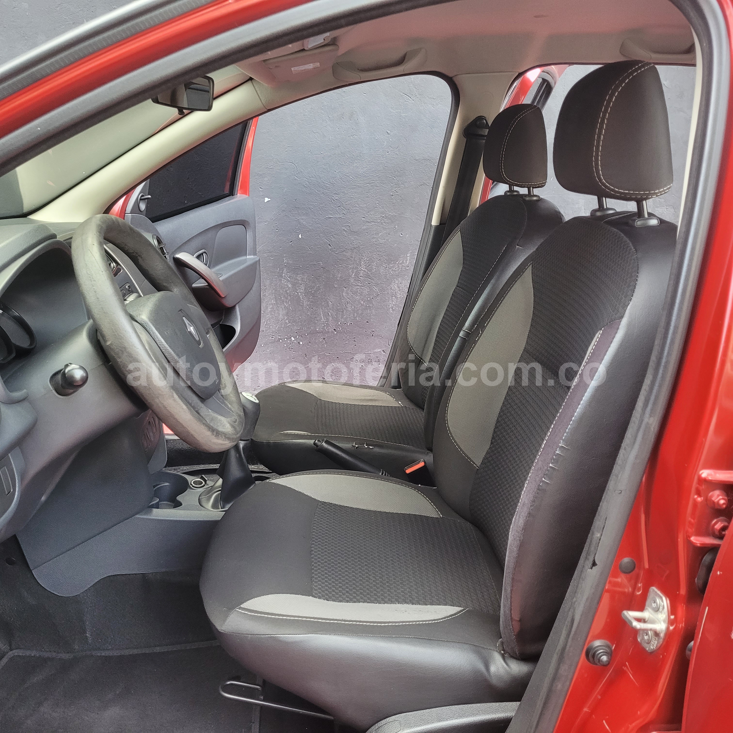 RENAULT SANDERO EXPRESSION 2017 en Bogotá D.C. — foto 8