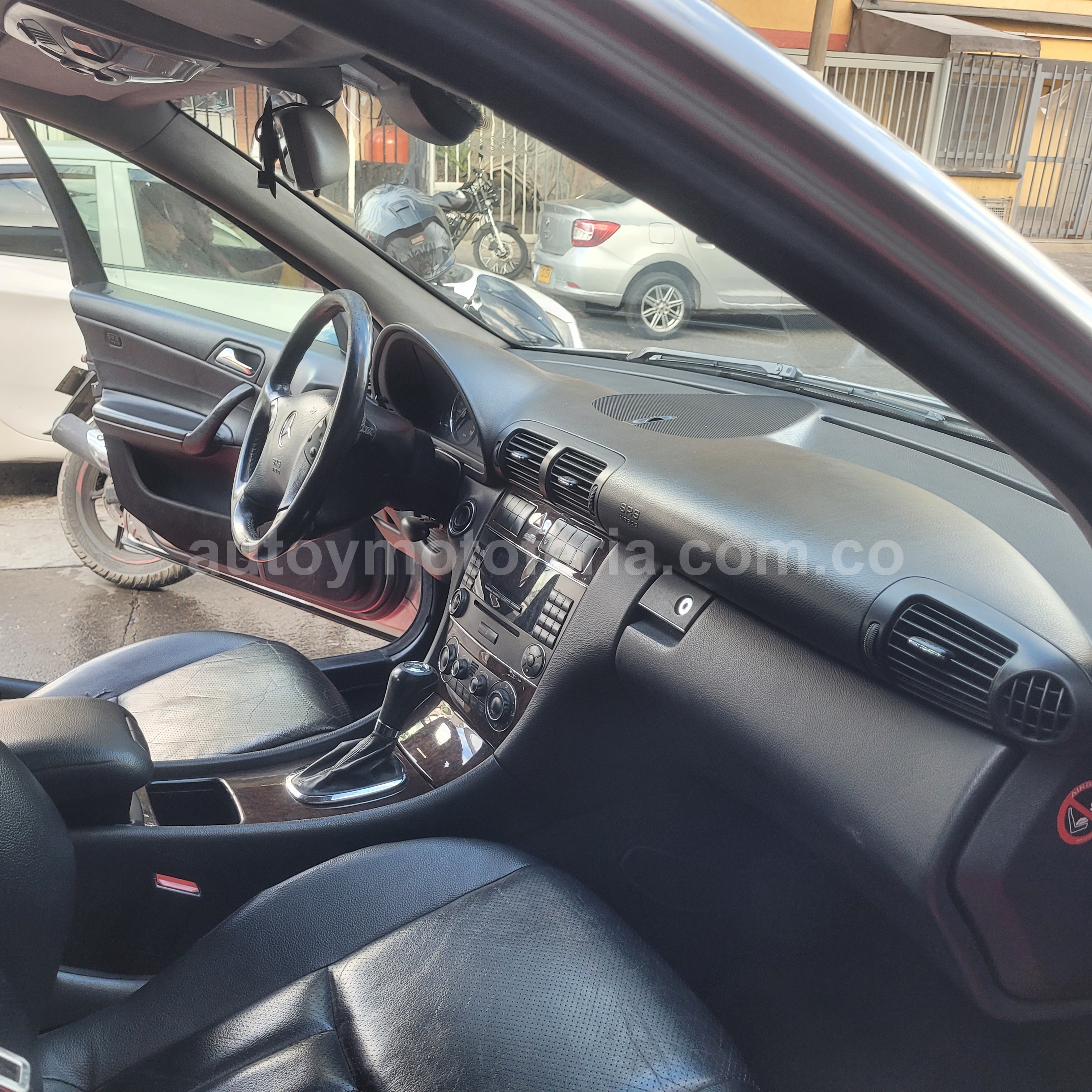 MERCEDES BENZ C 180 K 2005 en Bogotá D.C. — foto 11